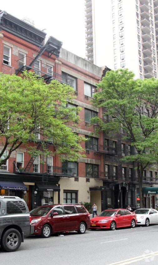 Primary Photo - 417 E 72nd St