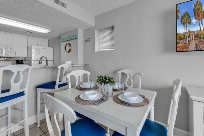 Foto del edificio - 1708 N Ocean Blvd