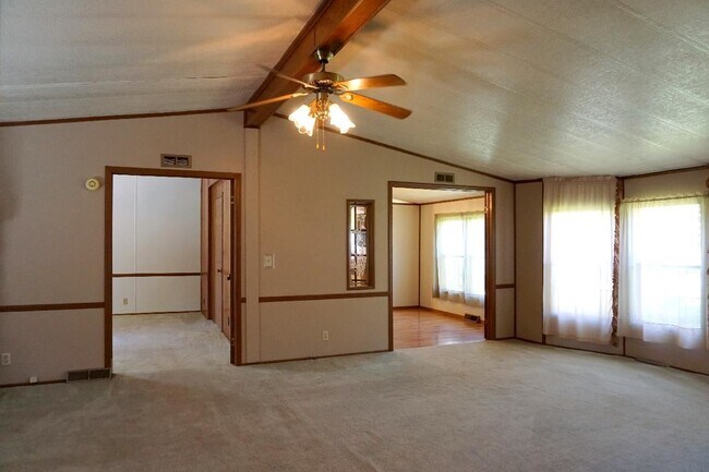 Foto del edificio - 9211 Oak Grove Rd
