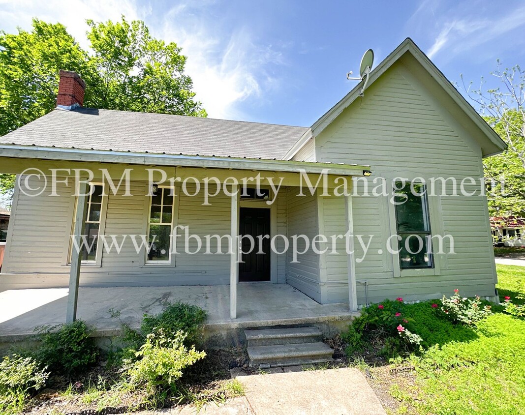 Foto principal - 507 N Live Oak Ave