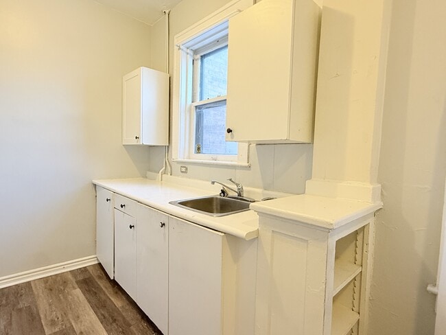 Photo du bâtiment - 1441 Wyandotte St E