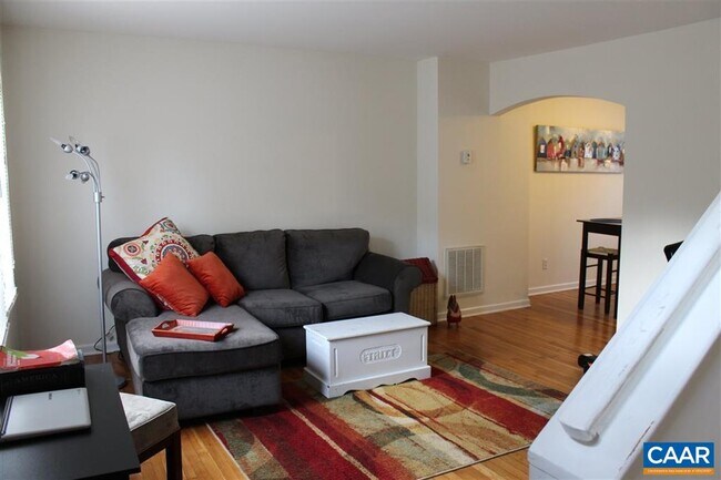 Foto del edificio - 44 Fawn Lake Ln