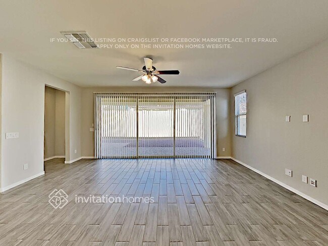 Foto del edificio - 21040 W Coronado Rd