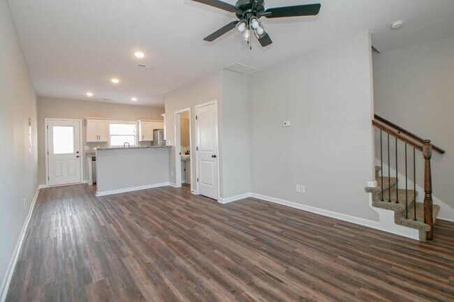 Foto del edificio - 1115-E4 Hillwood Drive