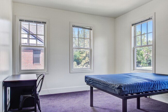 Foto del edificio - Victors Place