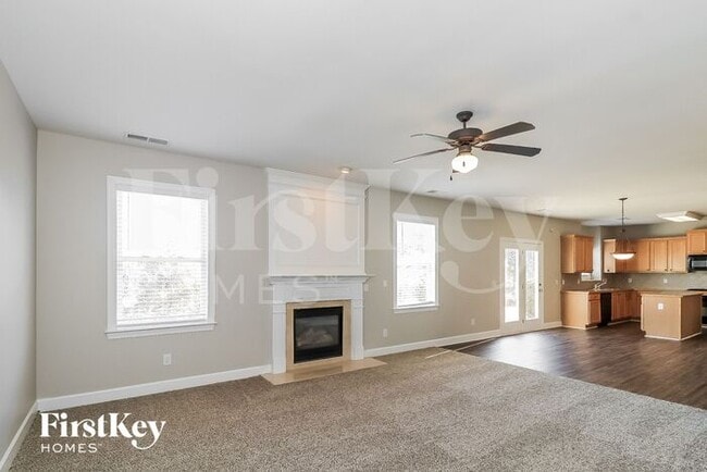 Foto del edificio - 204 Birch Hill Ct