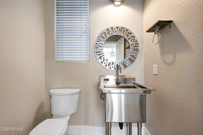 Building Photo - 21134 W Green St