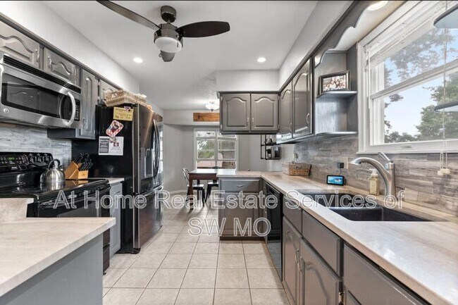 Foto del edificio - 5445 S Franklin Ave