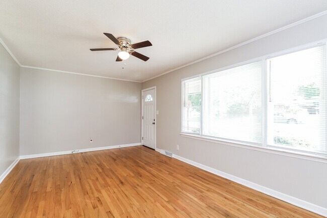Foto del edificio - 3815 Ferncliff Rd