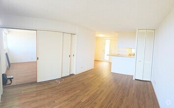 Building Photo - 4970 Kilauea Ave