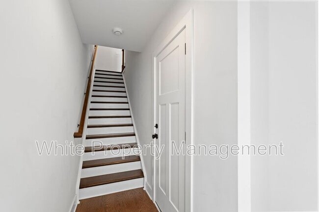 Building Photo - 1126 Pegram St