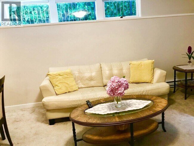 Photo du bâtiment - 6486 Bruce St