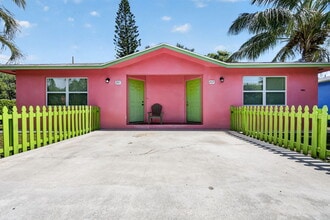Building Photo - 201 Palm St