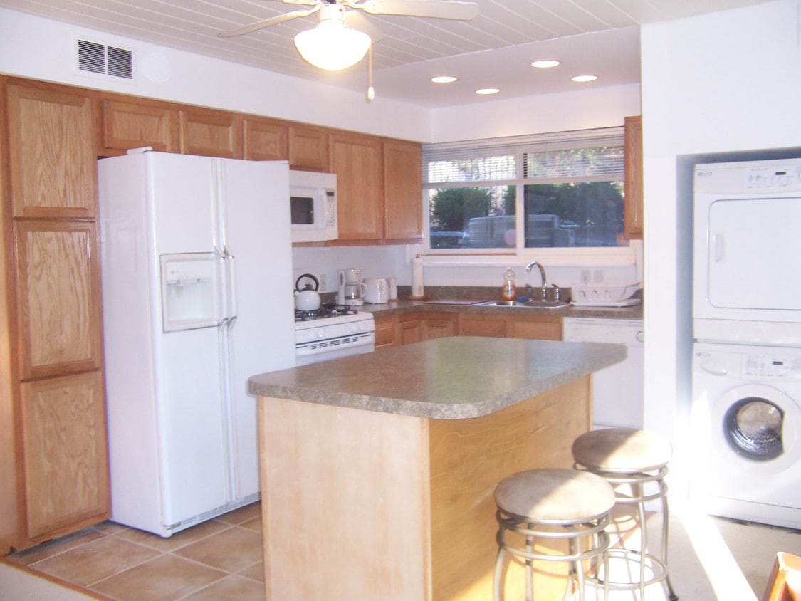 Kitchen and Laundry - 7621 Carteret Rd