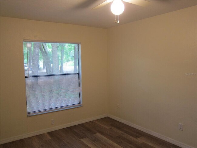 Foto del edificio - 4009 SW 37th St