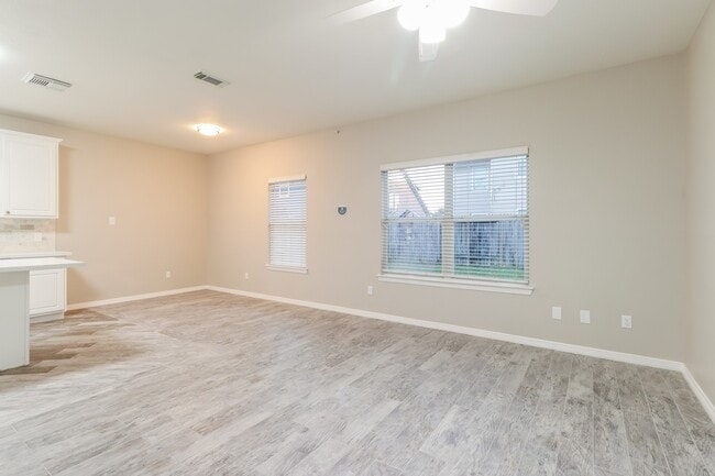 Building Photo - 21111 Molasses Meadow Ln