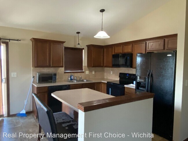 Foto del edificio - 4 br, 3 bath House - 3113 N Nancy