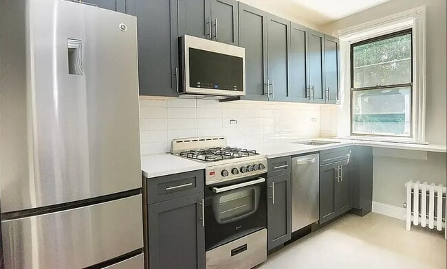 Building Photo - 1 Bedroom in Prospect Heights/Park Slope Area!