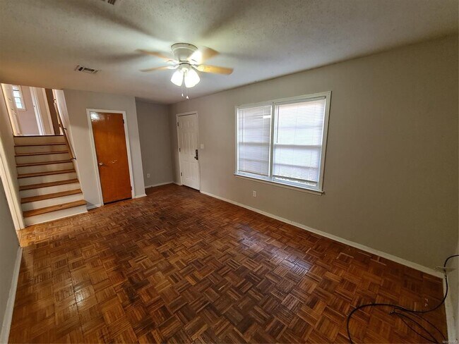 Foto del edificio - 1618 Midway St