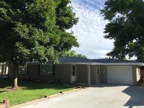 Building Photo - 712 E Lewis St Building Photo - 712 E Lewis St