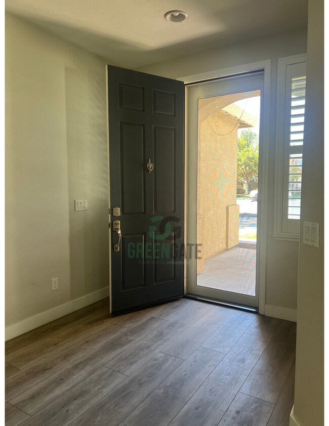Foto del edificio - 4104 Retreat Ct