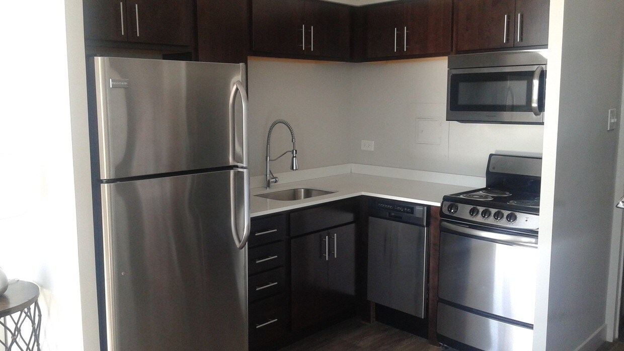 Foto principal - 5610 N Sheridan Rd