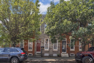 Building Photo - 3207 Hudson St