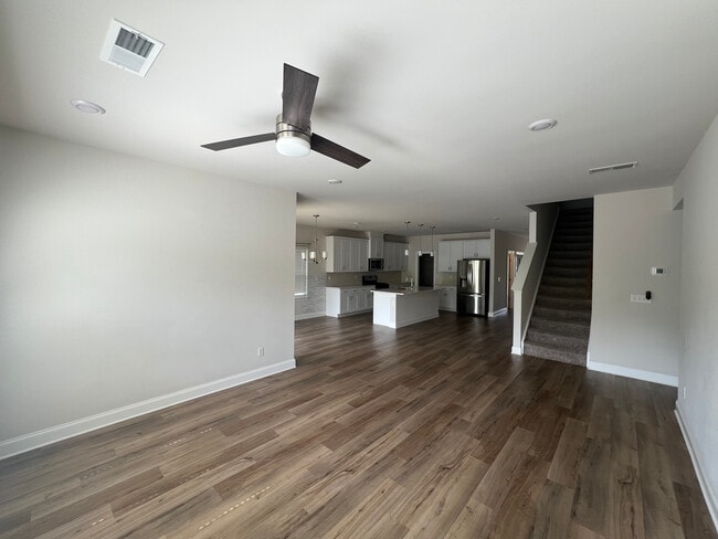 Foto del edificio - 1095 Holland Ridge Way