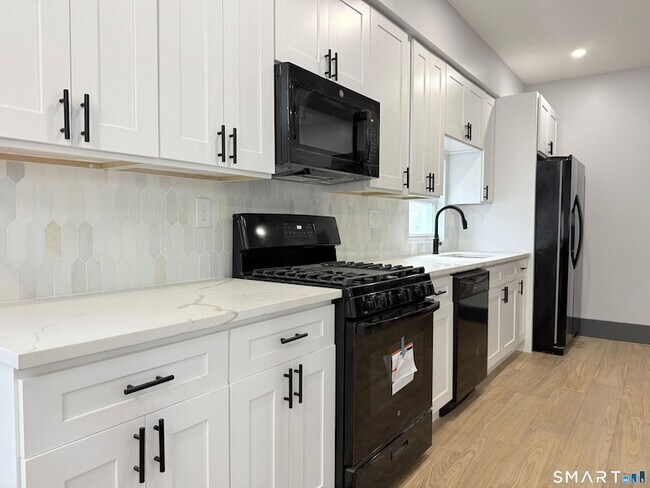 Foto del edificio - 134 Hubinger St