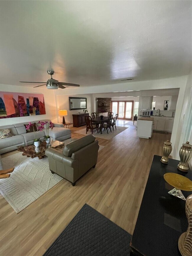 Foto del edificio - 1409 Elton Ln