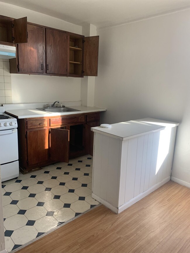 Building Photo - 2030 St Paul St