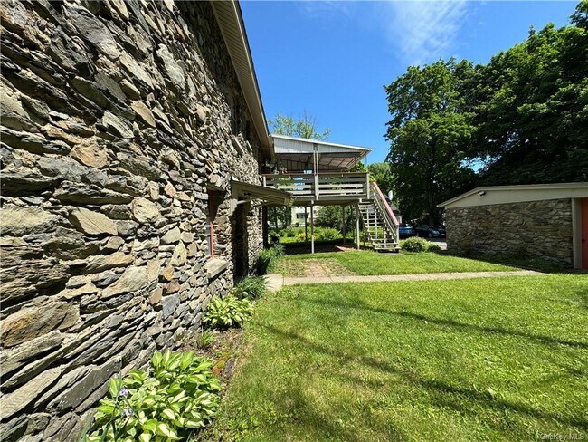 Building Photo - 23 Musselman Dr