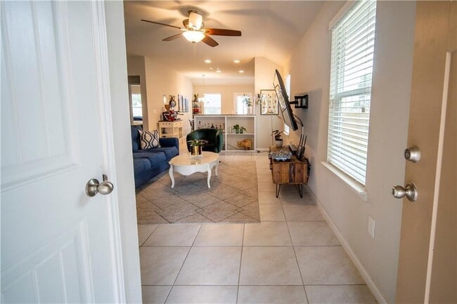 Building Photo - 10406 Hatton Ln