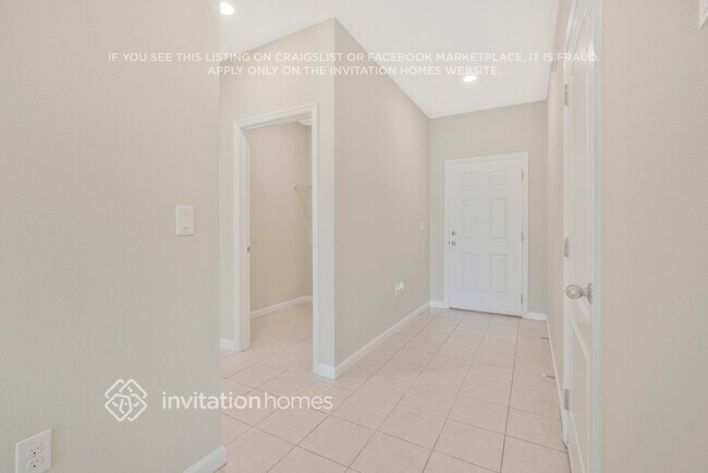 Foto del edificio - 240 Stone Arbor Ln