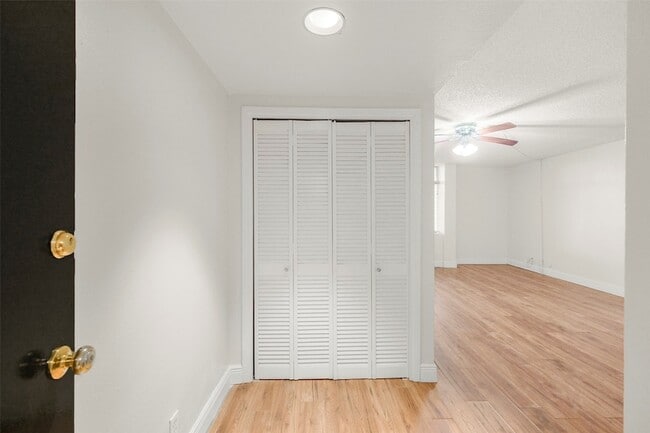 Building Photo - 7520 Hornwood Dr