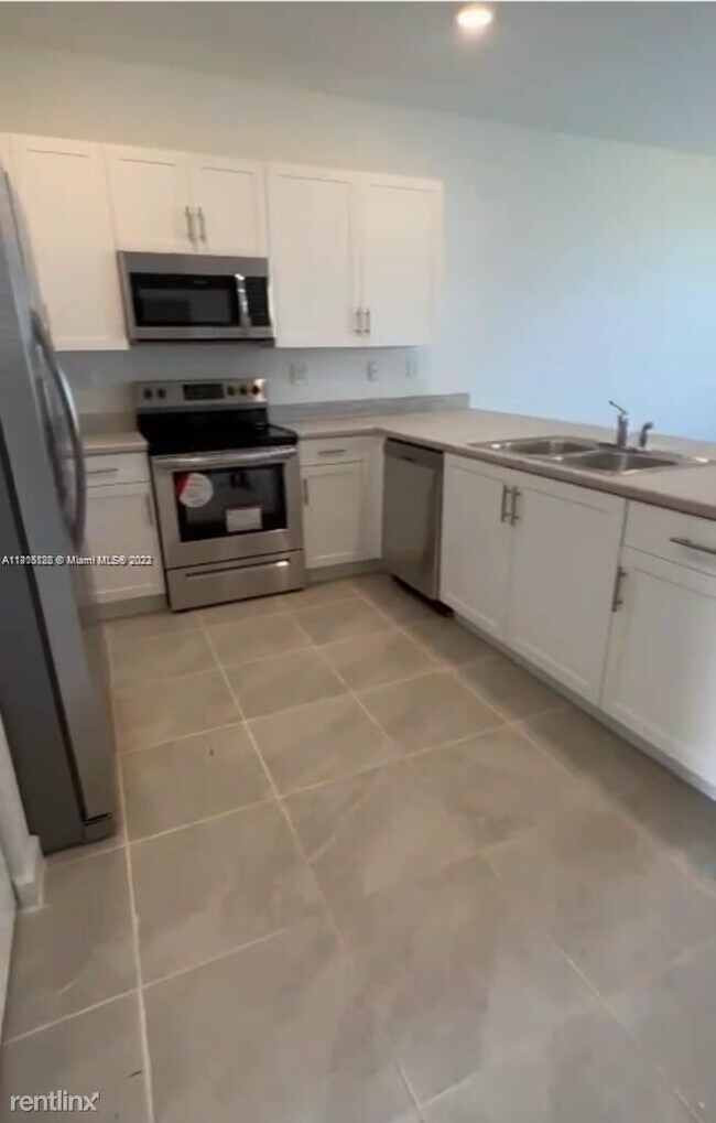 Foto del edificio - 3 br, 2.5 bath House - 10018 SW 228th Ter
