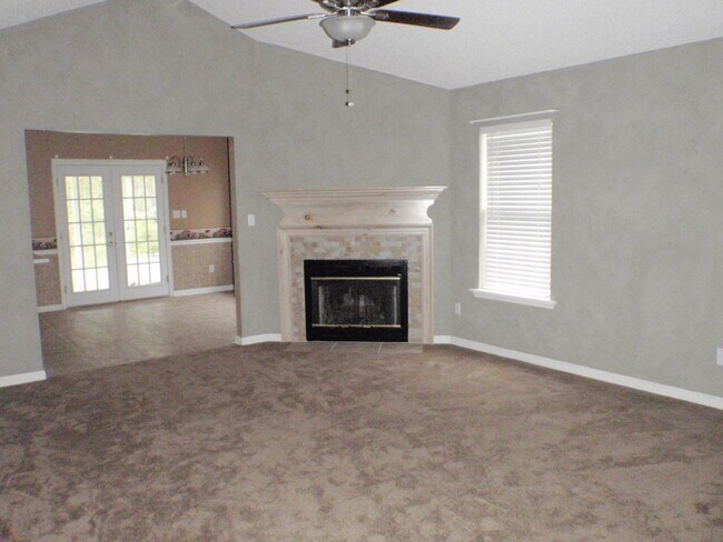 Building Photo - Beautiful Home Close to Lanier County Schools