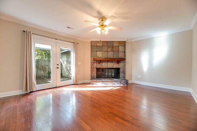 LIving Room - 1866 Quail Ridge Rd