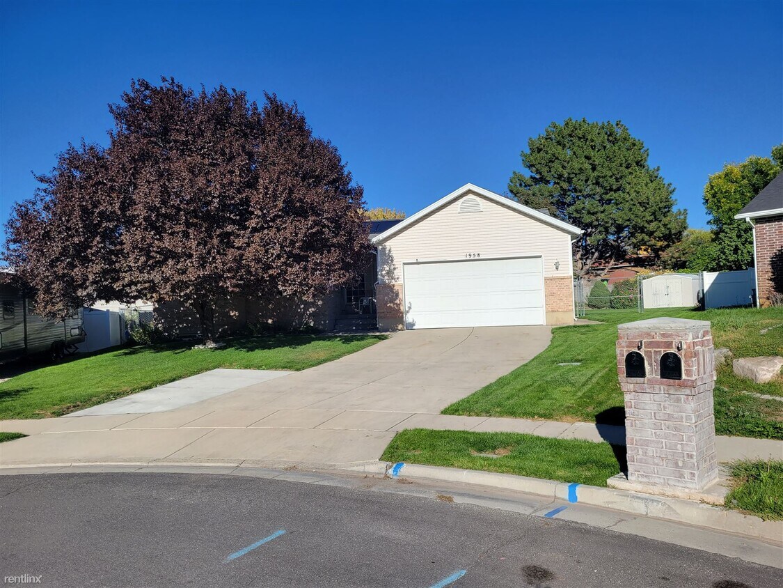 Foto del edificio - 4 br, 3 bath House - 1958 North 660 West