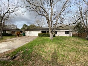 Building Photo - 802 Mable St