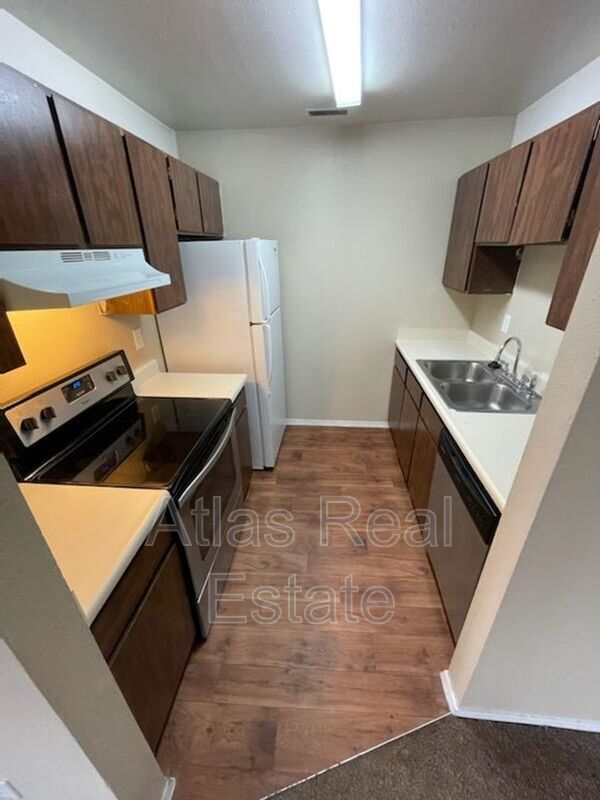 Building Photo - 1835 Zebulon Dr