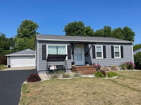 Primary Photo - 1357 Ironwood Dr