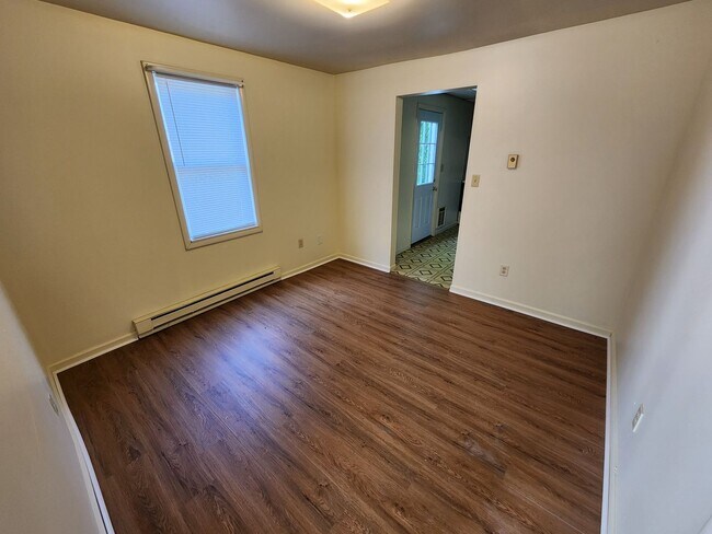 Building Photo - 383-385 Tolbert Avenue