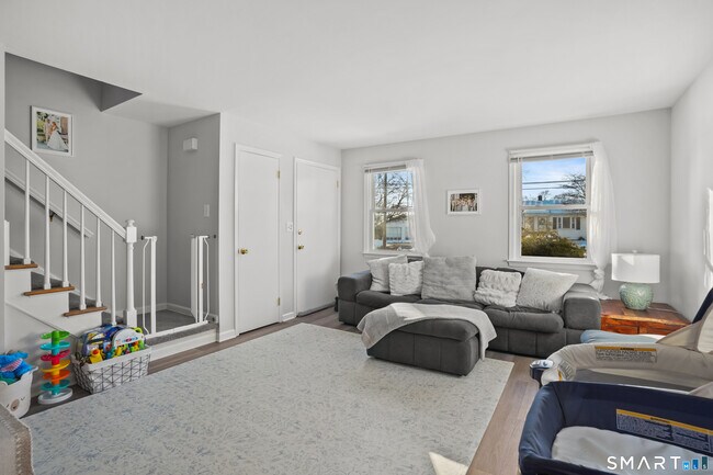 Foto del edificio - 215 York Rd