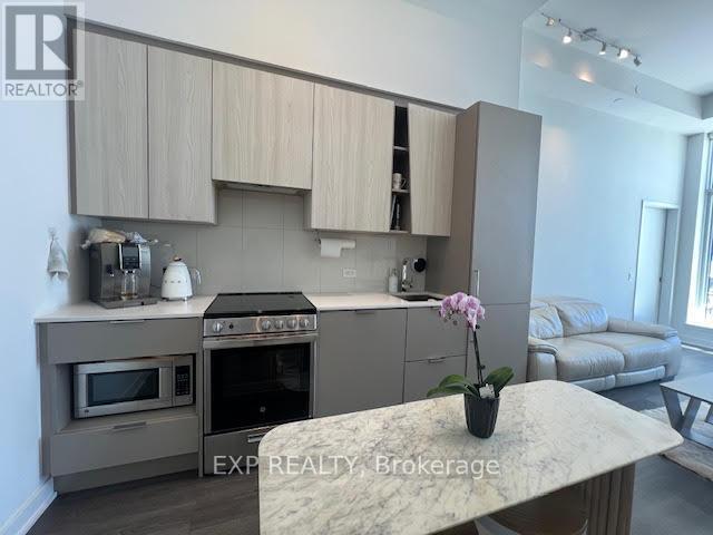 Building Photo - 3900-3900 Confederation Pkwy