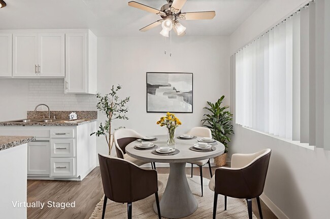 Dinning room - Imperial Palms Apartments