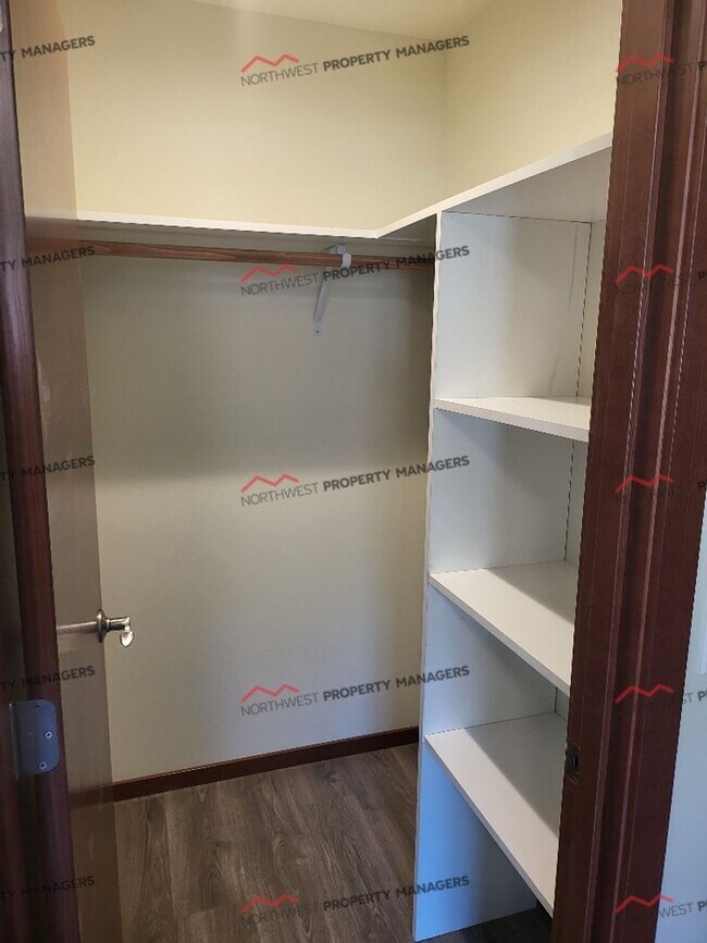 Foto del edificio - R289A