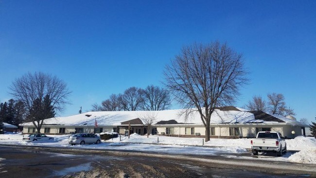 Building Photo - 106 1st St NE Apt #2, DeSmet SD 57231