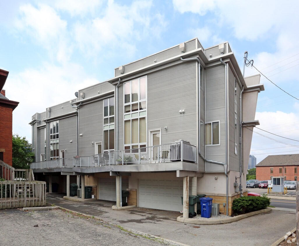 Building Photo - 212-226 S Washington Ave