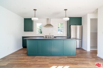 Building Photo - 401 Firmin St